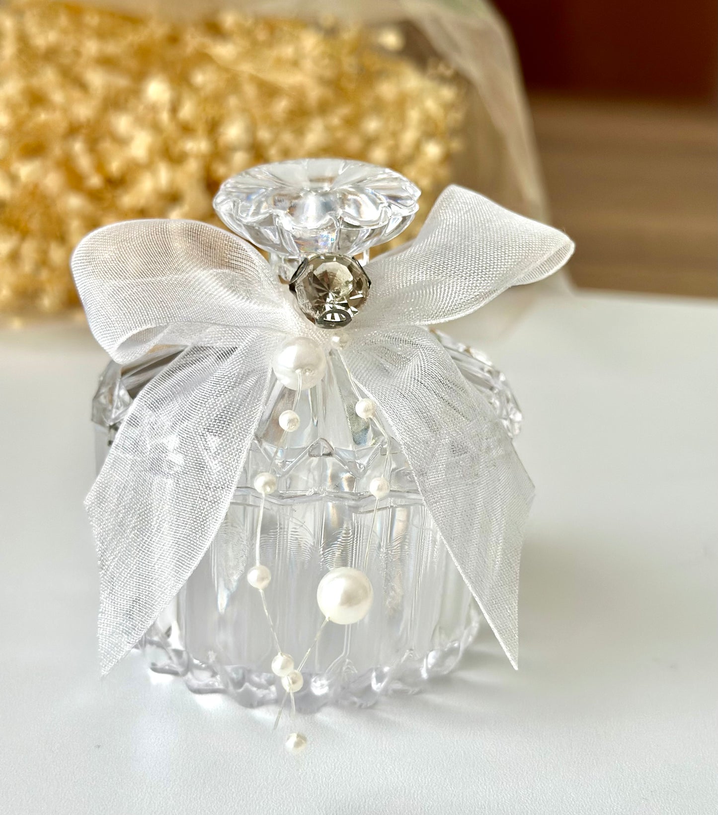 Wedding acrylic box with chocolate