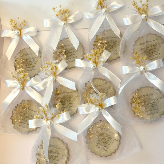 Resin with magnet with customised writing