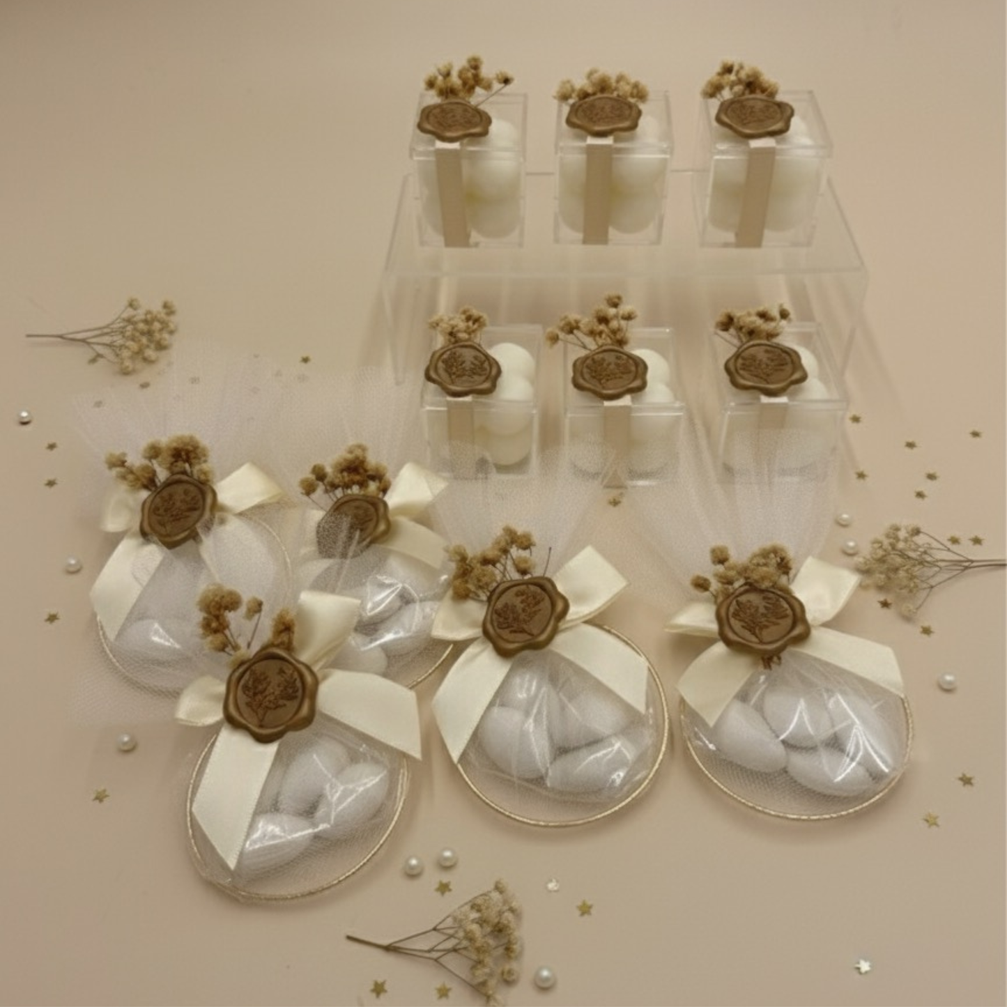 Bubble candle cream and gold color